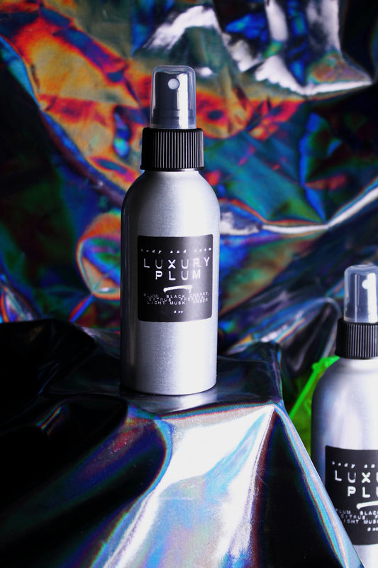 LUXURY PLUM, 4 OZ BODY AND LINEN SPRAY